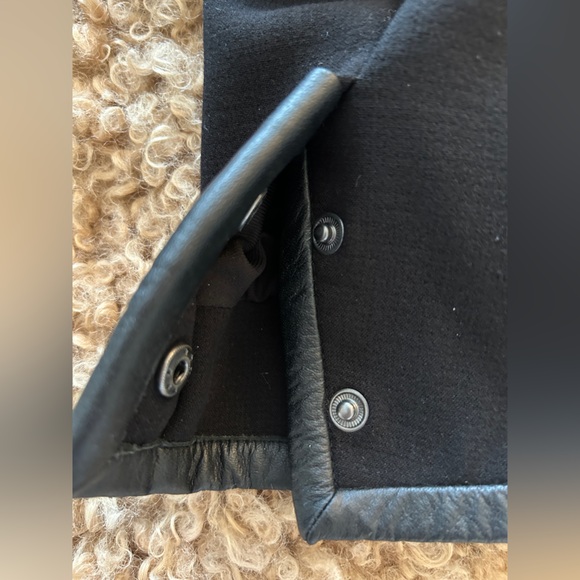 Club Monaco Black Women's Blazer w/ Leather Trim, Size 2 - Picture 9 of 12